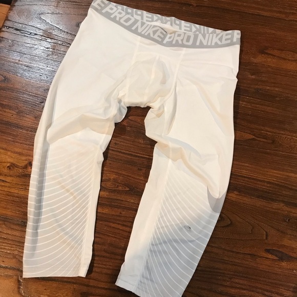 👟NIKE PRO 3/4 Length Sports Tights - Picture 1 of 8